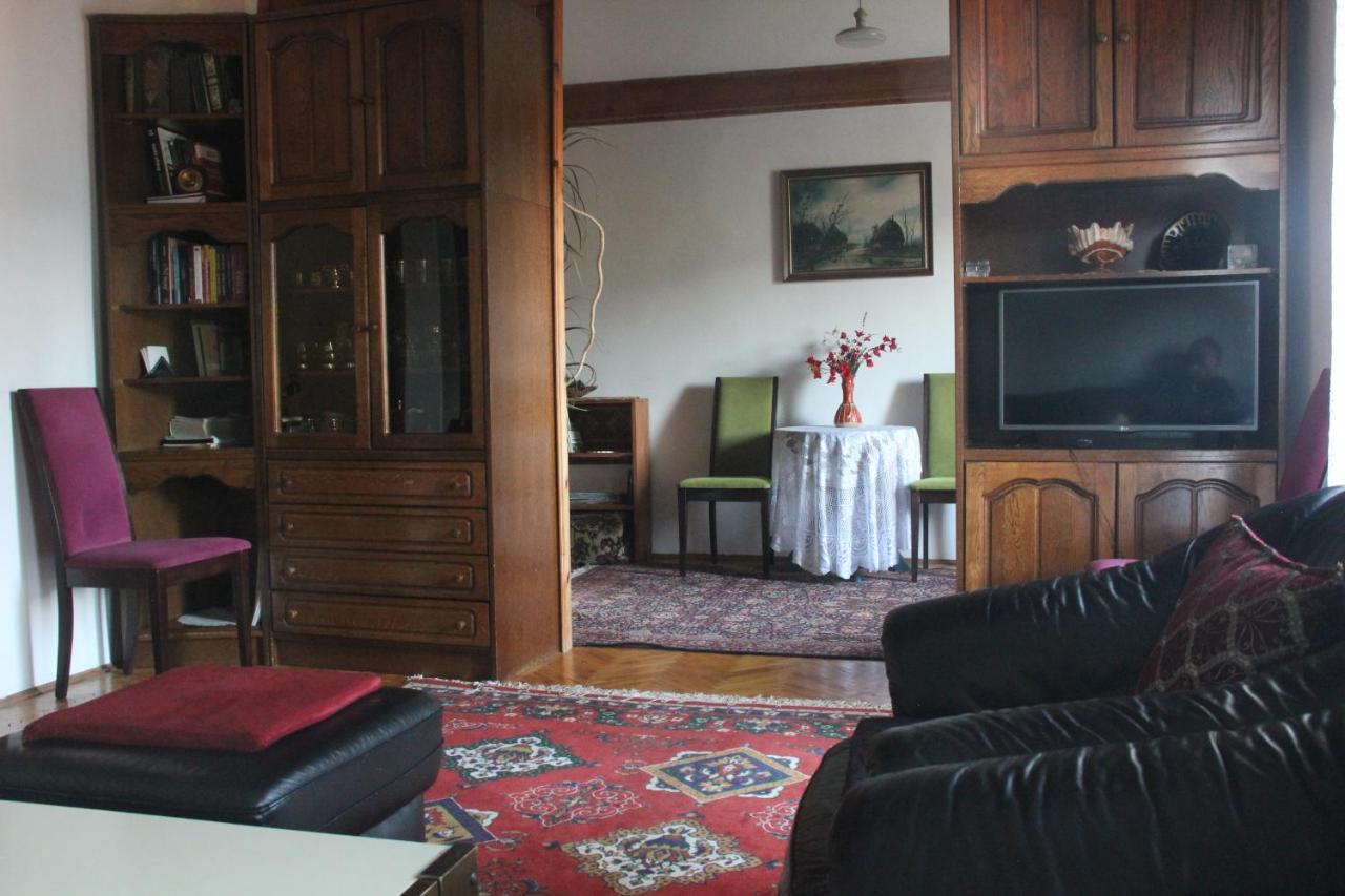 Enjoy The In Apartman